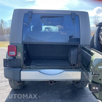 2009 Jeep Wrangler Sahara - miniatura 9