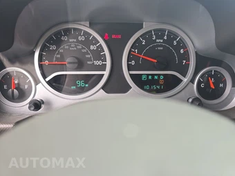 2009 Jeep Wrangler Sahara - miniatura 12