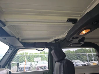 2009 Jeep Wrangler Sahara - miniatura 17