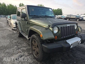 2009 Jeep Wrangler Sahara - miniatura 3