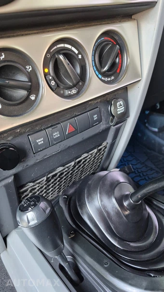 2009 Jeep Wrangler Unlimited Rubicon - miniatura 32