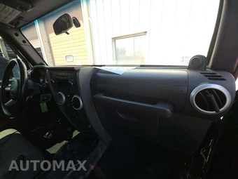 2009 Jeep Wrangler Unlimited Sahara – miniatura 19