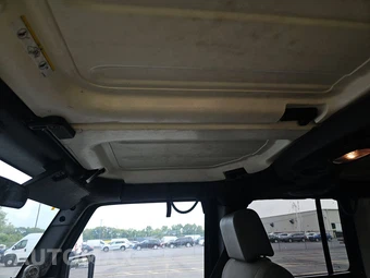 2009 Jeep Wrangler Unlimited X - miniatura 18