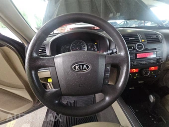 2009 Kia Borrego LX – miniatura 16