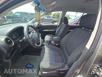 2009 Kia Rondo LX – miniatura 6