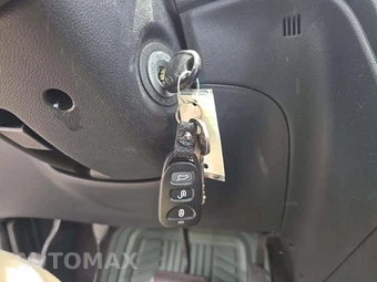 2009 Kia Rondo LX – miniatura 8