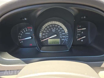 2009 Kia Spectra EX Sedan – miniatura 9