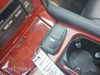 2009 Lexus LS 460 - miniatura 5