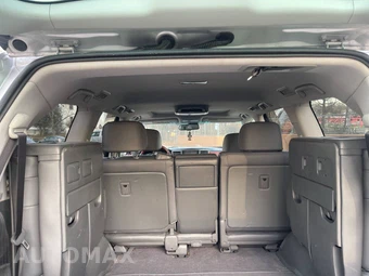 2009 Lexus LX 570 - miniatura 28