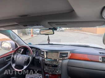 2009 Lexus LX 570 - miniatura 30