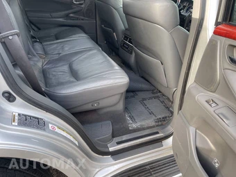 2009 Lexus LX 570 - miniatura 31