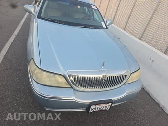 2009 Lincoln Town Car Signature Limited – miniatura 2