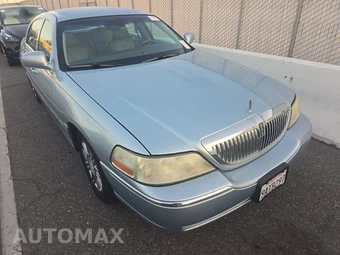 2009 Lincoln Town Car Signature Limited – miniatura 3