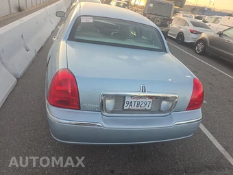 2009 Lincoln Town Car Signature Limited – miniatura 5