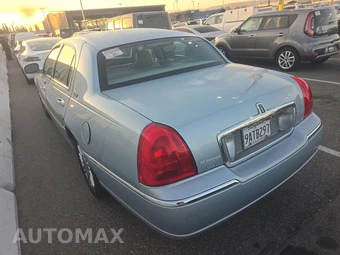 2009 Lincoln Town Car Signature Limited – miniatura 6
