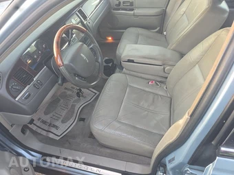 2009 Lincoln Town Car Signature Limited – miniatura 7