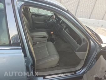 2009 Lincoln Town Car Signature Limited – miniatura 8