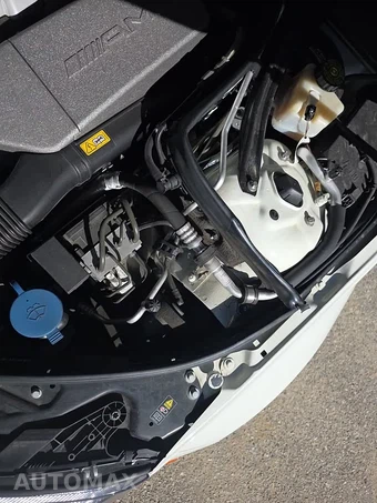 2009 Mercedes-Benz AMG C 63 – miniatura 23