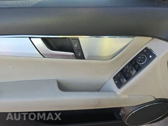 2009 Mercedes-Benz C 300 - miniatura 9