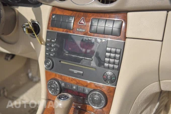 2009 Mercedes-Benz CLK 350 Convertible - miniatura 38