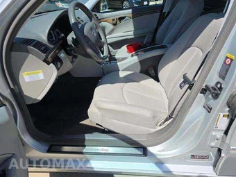 2009 Mercedes-Benz E 350 Sedan - miniatura 7