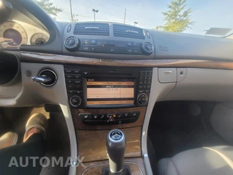 2009 Mercedes-Benz E-Class Sedan E 350 4MATIC – miniatura 44