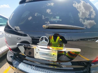 2009 Mercedes-Benz ML 350 - miniatura 16