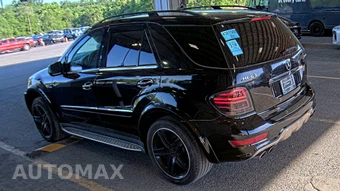 2009 Mercedes-Benz ML 63 AMG - miniatura 6