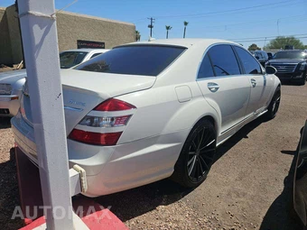 2009 Mercedes-Benz S 550 4MATIC - miniatura 3