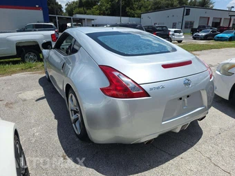 2009 Nissan 370Z Touring - miniatura 2