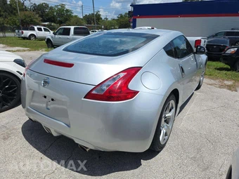 2009 Nissan 370Z Touring - miniatura 3