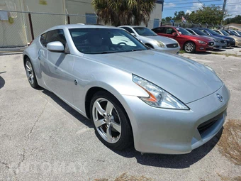 2009 Nissan 370Z Touring - miniatura 4
