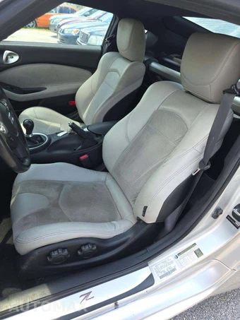 2009 Nissan 370Z Touring - miniatura 6