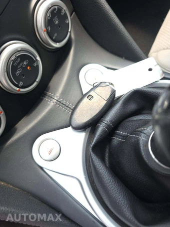 2009 Nissan 370Z Touring - miniatura 8
