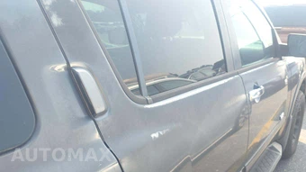 2009 Nissan Armada SE – miniatura 31