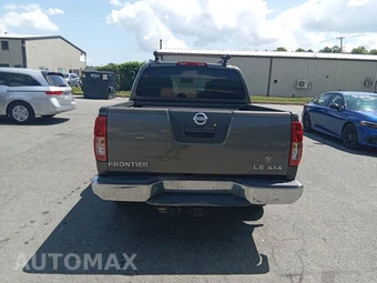 2009 Nissan Frontier LE Crew Cab Medium Bed - miniatura 6
