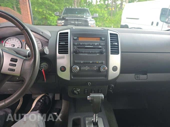 2009 Nissan Frontier PRO-4X Crew Cab Medium Bed – miniatura 10