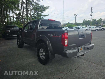 2009 Nissan Frontier PRO-4X Crew Cab Medium Bed – miniatura 2