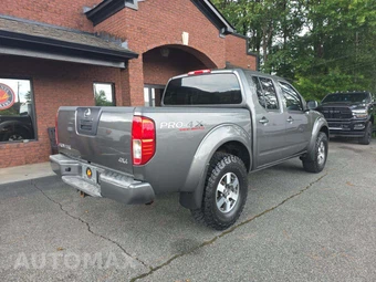 2009 Nissan Frontier PRO-4X Crew Cab Medium Bed – miniatura 3
