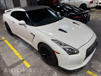 2009 Nissan GT-R Premium - miniatura 10