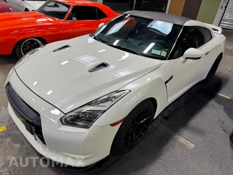 2009 Nissan GT-R Premium - miniatura 6