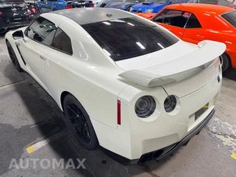 2009 Nissan GT-R Premium - miniatura 8