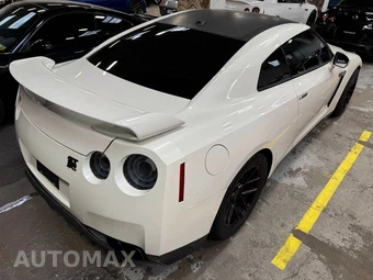 2009 Nissan GT-R Premium - miniatura 9