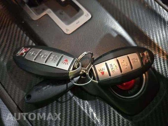 2009 Nissan GT-R Premium - miniatura 8