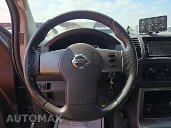 2009 Nissan Pathfinder S – miniatura 10