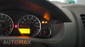 2009 Nissan Pathfinder S - miniatura 29