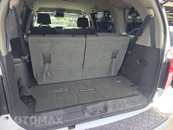 2009 Nissan Pathfinder SE – miniatura 17
