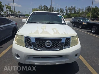 2009 Nissan Pathfinder SE – miniatura 2