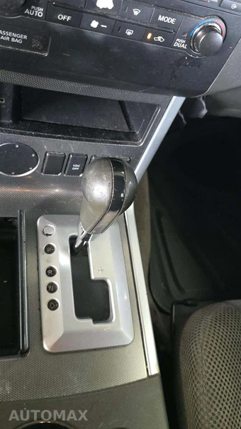 2009 Nissan Pathfinder SE – miniatura 26