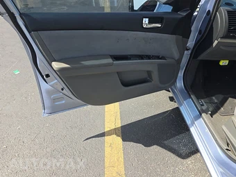 2009 Nissan Sentra 2.0 S – miniatura 9